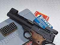 Browning Buckmark 22 Target 5.5 calibro .22 lr