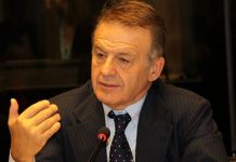 Clini, un ministro equilibrato (già sotto assedio)