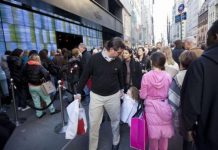 Usa: durante Black friday vendute 130.000 armi