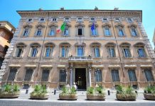 La discussione prosegue