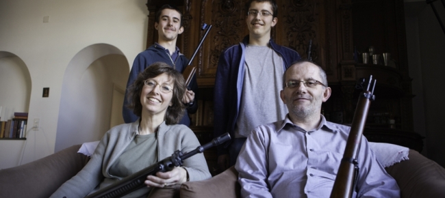 heritage-il-film-sul-rapporto-tra-gli-svizzeri-e-le-armi_1