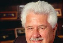 Scomparso Charles Buck, venerato coltellinaio