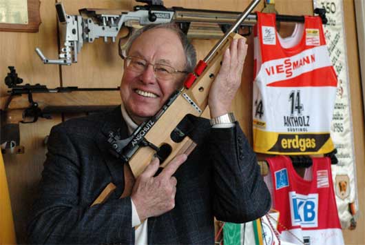dieter-anschutz-compie-85-anni_1
