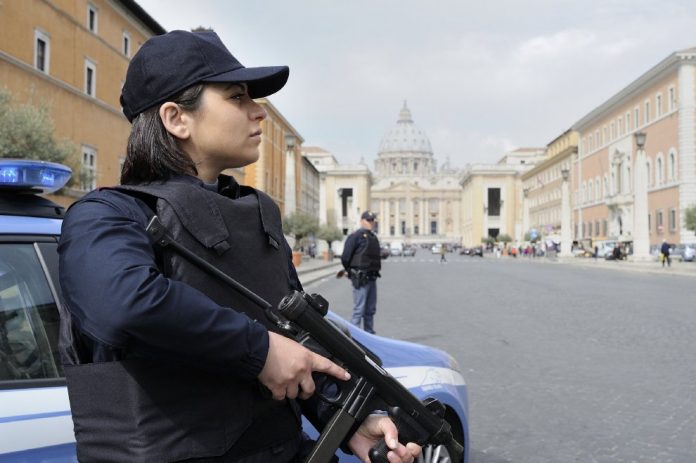 polizia-lotto-fiocchi-ritirato-dal-servizio_1
