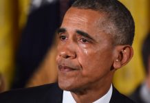 Le lacrime (e i “trucchi”) di Obama