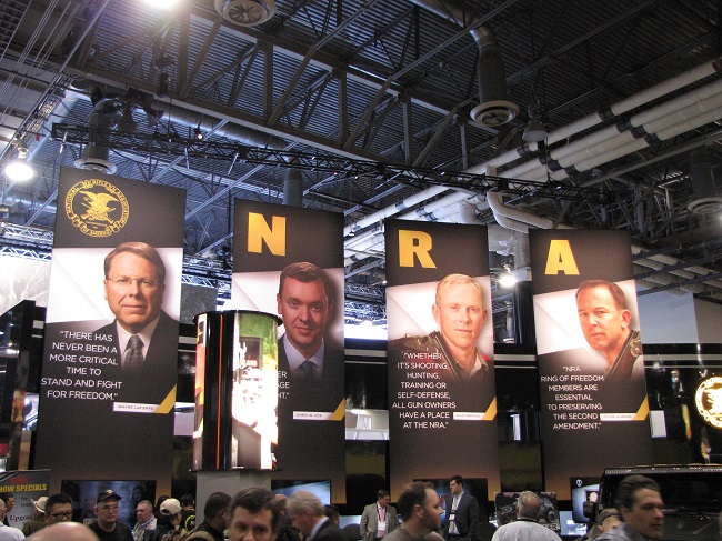 shot-show-2016-il-primo-giorno-tra-gli-stand_1