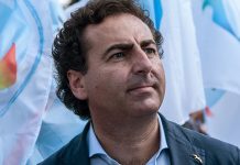 La proposta Idv fa boom di firme