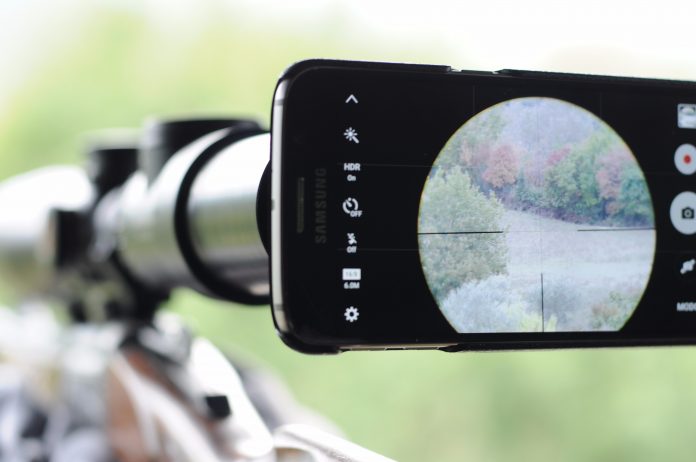 i-nuovi-adattatori-leica-per-smartphone-e-cannocchiali-di-puntamento_1