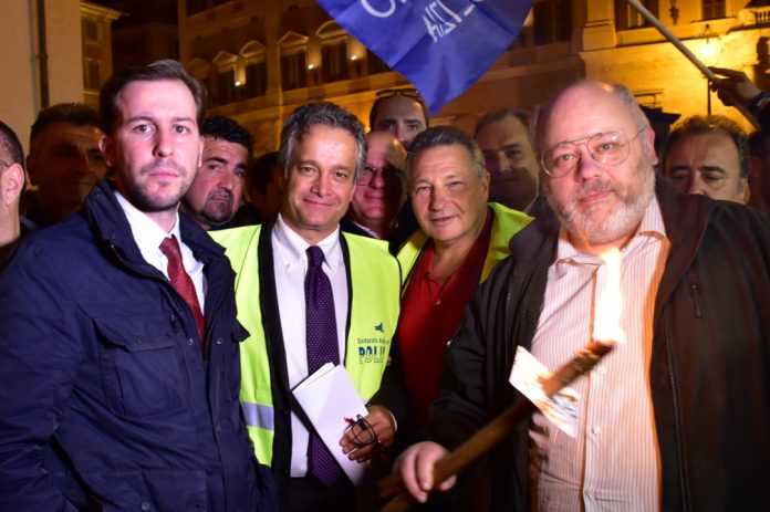 il-comitato-direttiva-477-in-piazza-con-il-sap_1