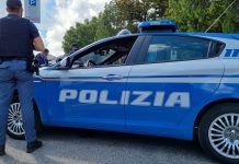 Offende la polizia su Facebook, ritirato il porto d’armi