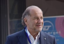 Luciano Rossi presenta il manifesto dettagliato