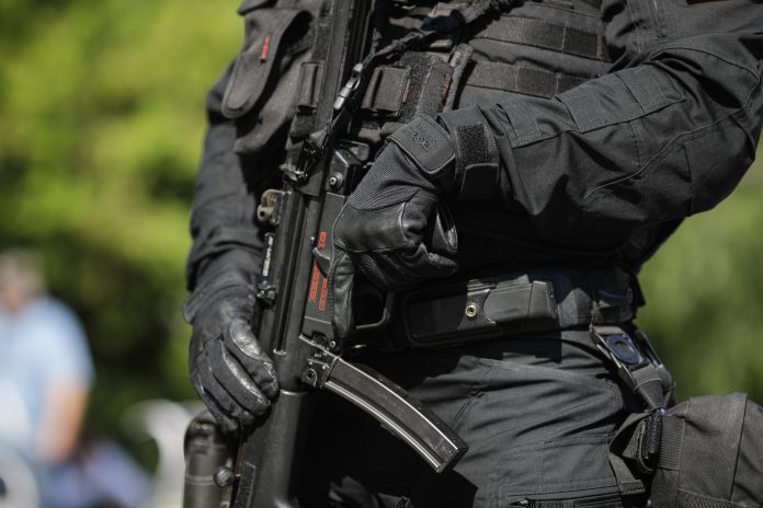 Bucharest,,Romania,-,July,29,,2020:,Details,With,An,Officer