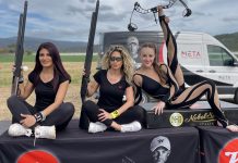 Raniero Testa e il suo team allo stand di Armi e Tiro