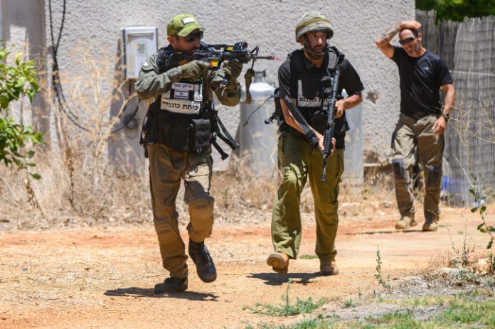 Israel civilian security teams