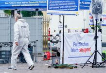 Aggressione al leader anti-Islam, la polizia esita